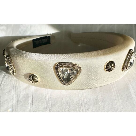 Off white headband with gold and rhinestone embellishment - Picture 5 of 5